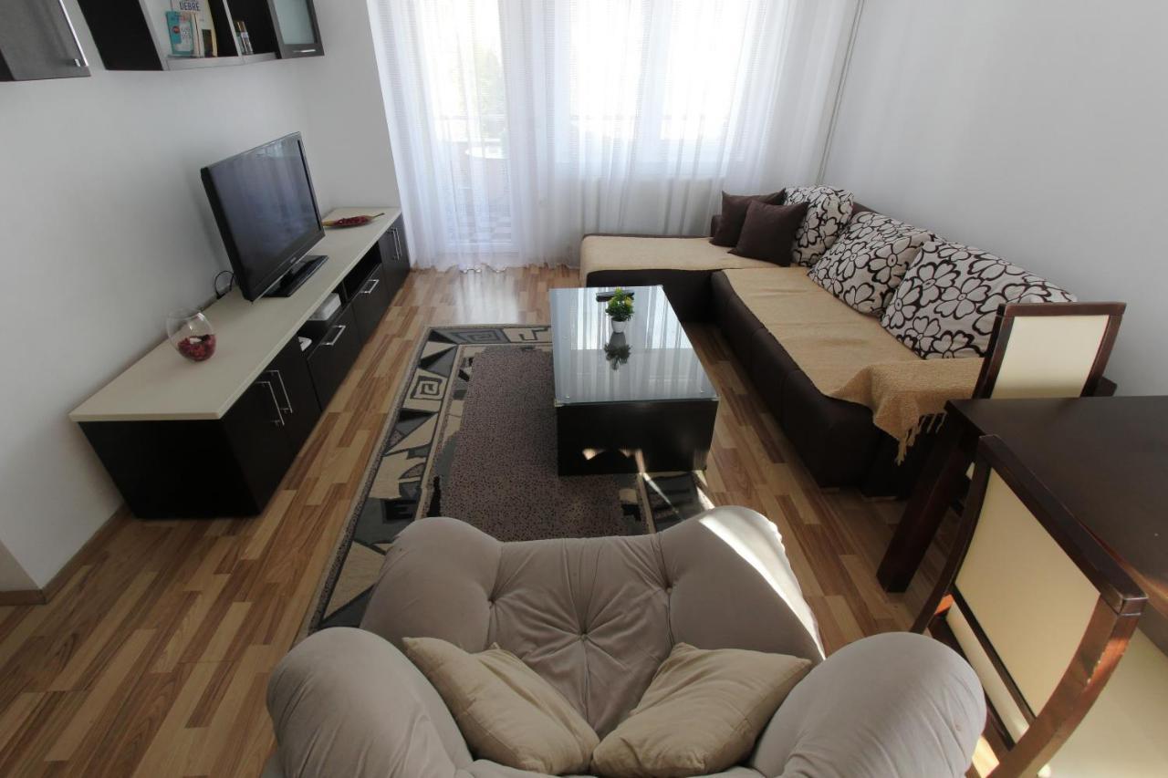 Kasumi Apartment Pristina Esterno foto